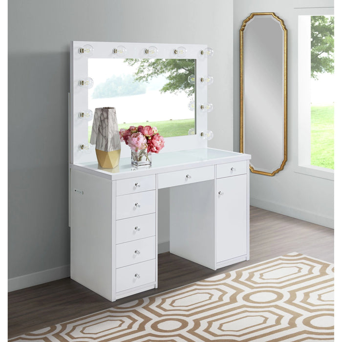 Amia Complete Dressing Table with Lightbulbs - Tony’s Furniture Store & Linen (GA) - Multi Location