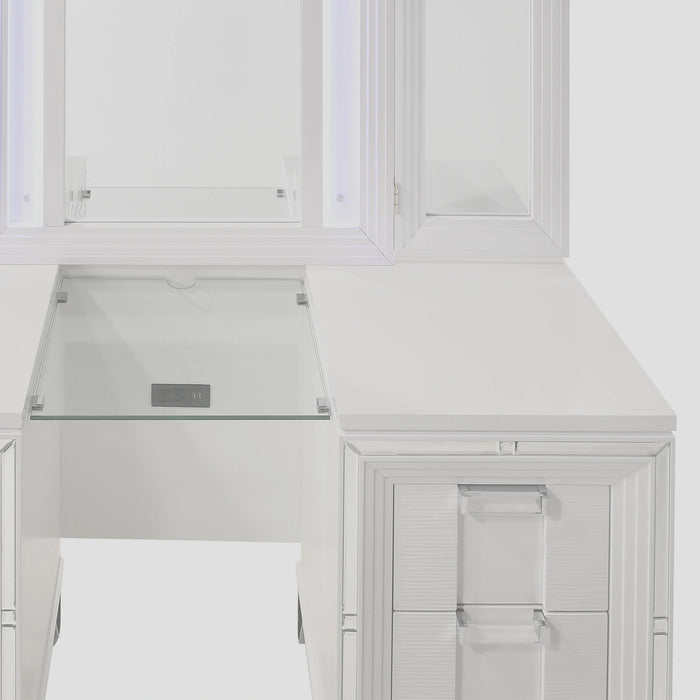 Twenty Nine Dressing Set w/LED & USB Plug in White with Stool - Tony’s Furniture Store & Linen (GA) - Multi Location