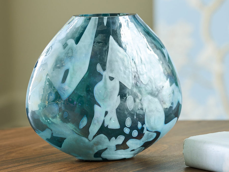 Cartshaw Vase - Tony’s Furniture Store & Linen (GA) - Multi Location