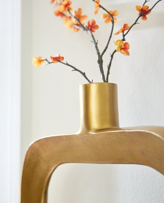 Lawtonville Vase - Tony’s Furniture Store & Linen (GA) - Multi Location