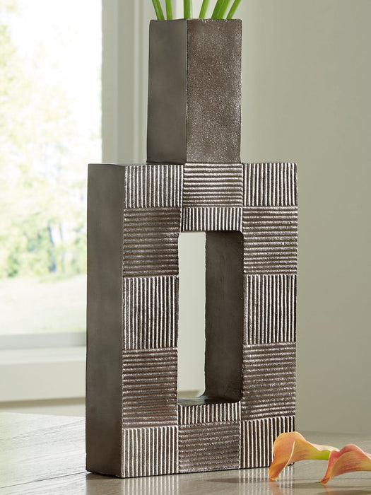 Wrengrove Vase - Tony’s Furniture Store & Linen (GA) - Multi Location