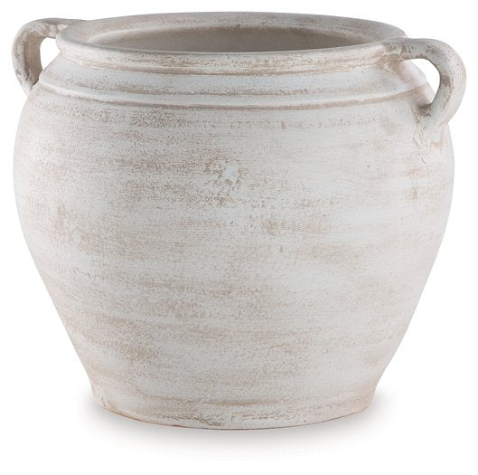 Meadie Vase - Tony’s Furniture Store & Linen (GA) - Multi Location