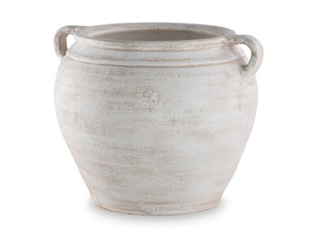 Meadie Vase - Tony’s Furniture Store & Linen (GA) - Multi Location