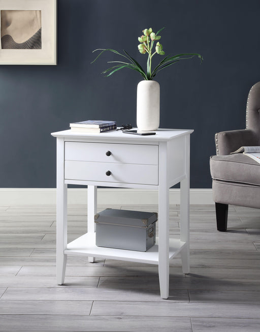 Grardor White Side Table (USB Charging Dock) - Tony’s Furniture Store & Linen (GA) - Multi Location