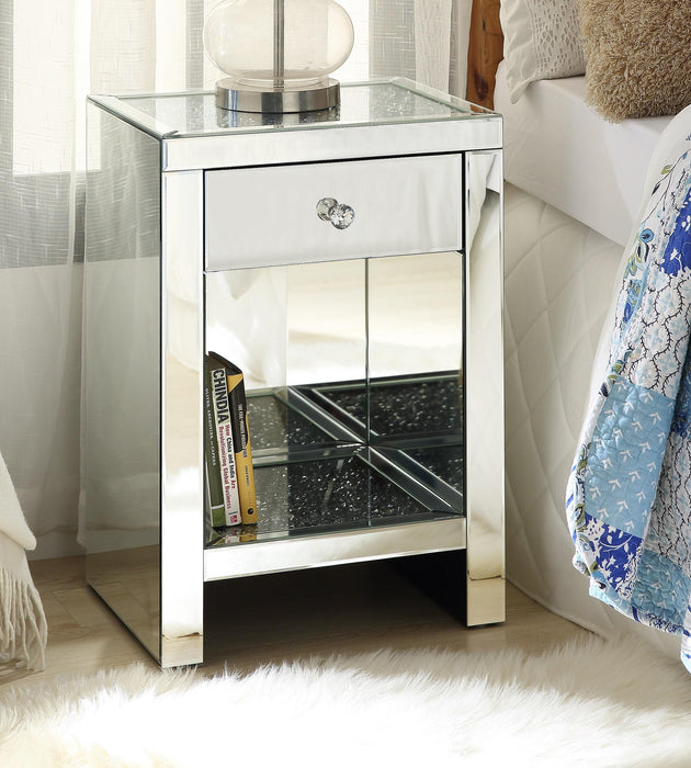 Noralie Mirrored & Faux Diamonds Accent Table - Tony’s Furniture Store & Linen (GA) - Multi Location