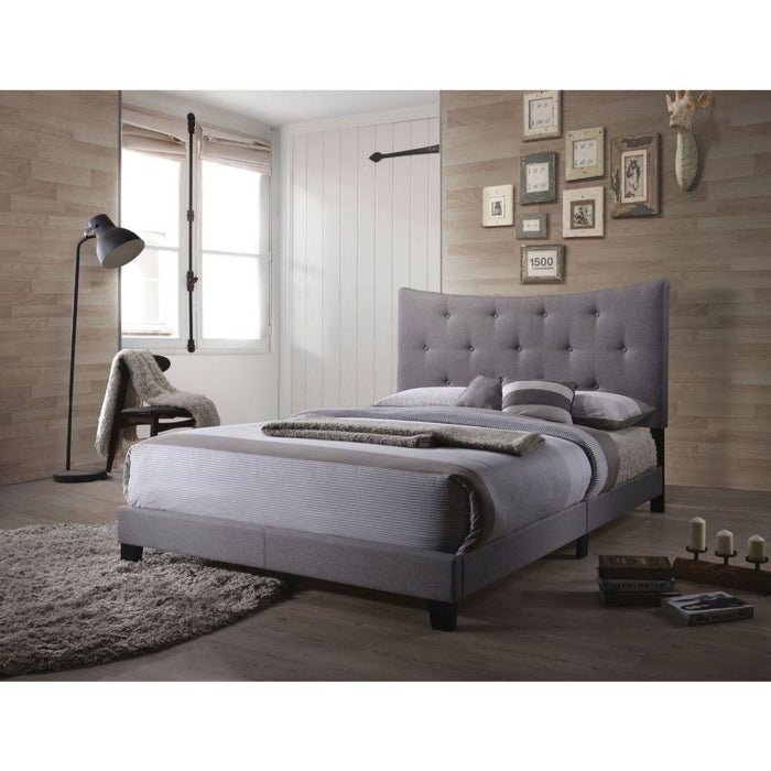 Venacha - Queen Bed - Gray, Dark - 85" - Tony’s Furniture Store & Linen (GA) - Multi Location