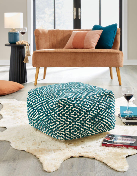 Brynnsen Pouf - Tony’s Furniture Store & Linen (GA) - Multi Location