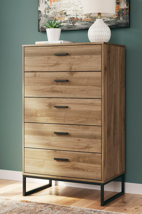 Deanlow Chest of Drawers - Tony’s Furniture Store & Linen (GA) - Multi Location