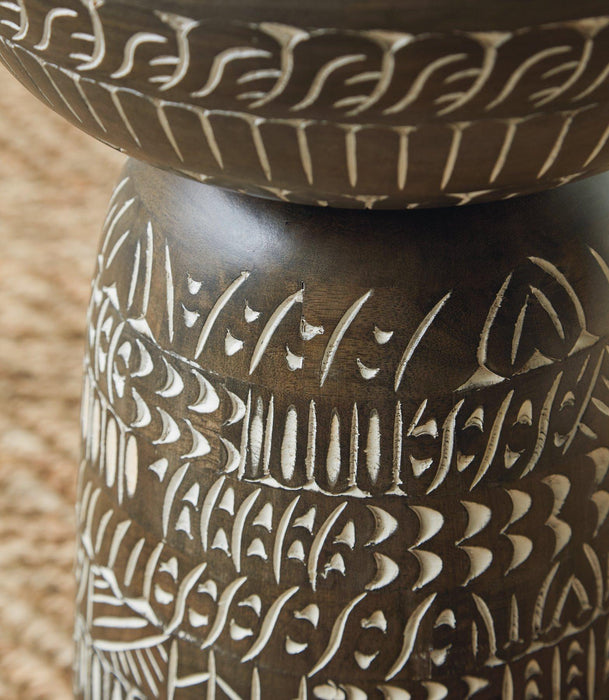 Hadcher Accent Table - Tony’s Furniture Store & Linen (GA) - Multi Location