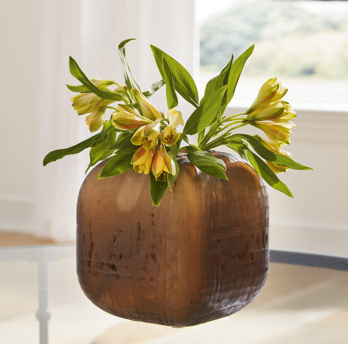 Capard Vase - Tony’s Furniture Store & Linen (GA) - Multi Location
