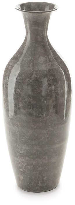 Brockwich Vase - Tony’s Furniture Store & Linen (GA) - Multi Location