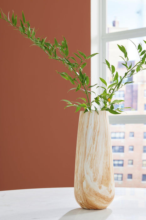 Cammen Vase - Tony’s Furniture Store & Linen (GA) - Multi Location