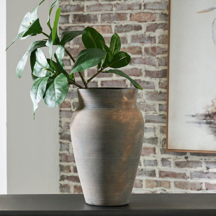 Brickmen Vase - Tony’s Furniture Store & Linen (GA) - Multi Location