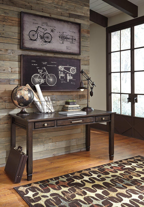 Oakden Sculpture - Tony’s Furniture Store & Linen (GA) - Multi Location