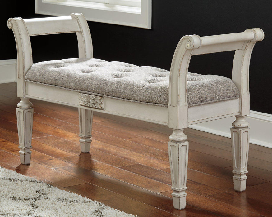 Realyn Accent Bench - Tony’s Furniture Store & Linen (GA) - Multi Location
