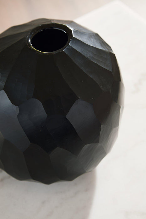 Ryanford Vase - Tony’s Furniture Store & Linen (GA) - Multi Location