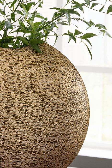 Iansboro Vase - Tony’s Furniture Store & Linen (GA) - Multi Location