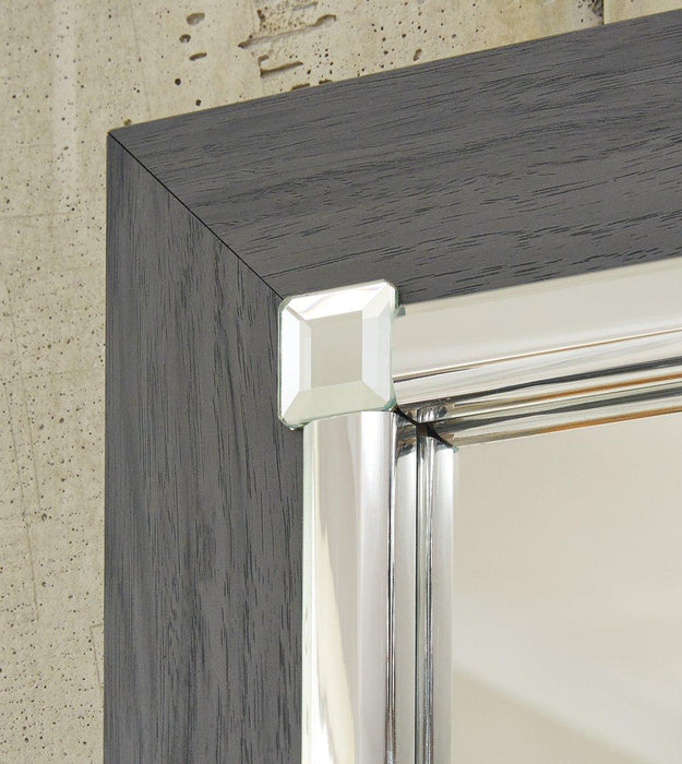 Lodanna Dresser and Mirror - Tony’s Furniture Store & Linen (GA) - Multi Location