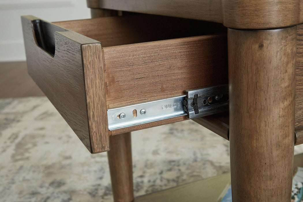Roanhowe End Table - Tony’s Furniture Store & Linen (GA) - Multi Location