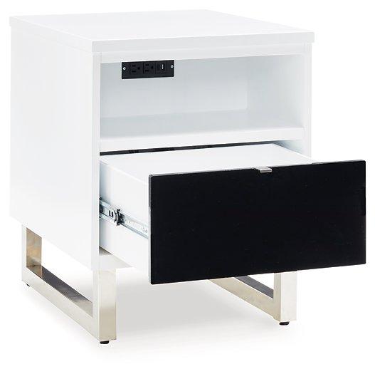 Gardoni Chairside End Table - Tony’s Furniture Store & Linen (GA) - Multi Location