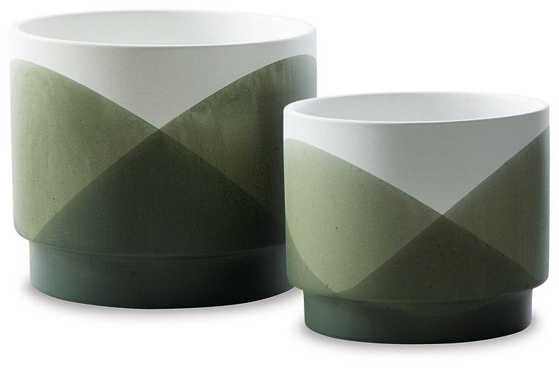 Ardenridge Planter (Set of 2) - Tony’s Furniture Store & Linen (GA) - Multi Location