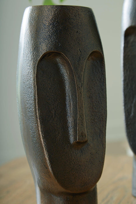 Elanman Vase - Tony’s Furniture Store & Linen (GA) - Multi Location