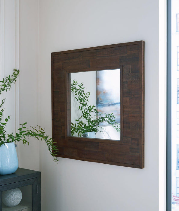Hensington Accent Mirror - Tony’s Furniture Store & Linen (GA) - Multi Location