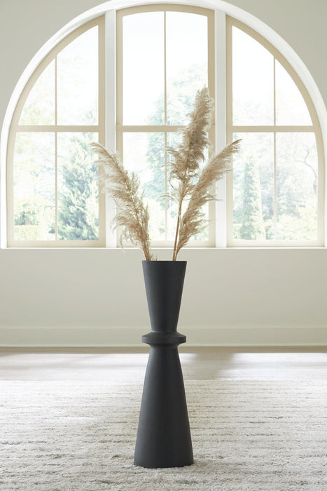 Collisten Vase - Tony’s Furniture Store & Linen (GA) - Multi Location