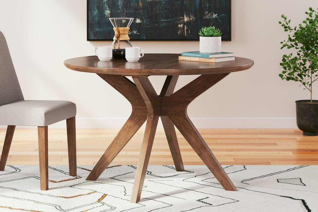 Lyncott Dining Table - Tony’s Furniture Store & Linen (GA) - Multi Location