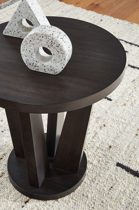 Chasinfield Occasional Table Set - Tony’s Furniture Store & Linen (GA) - Multi Location