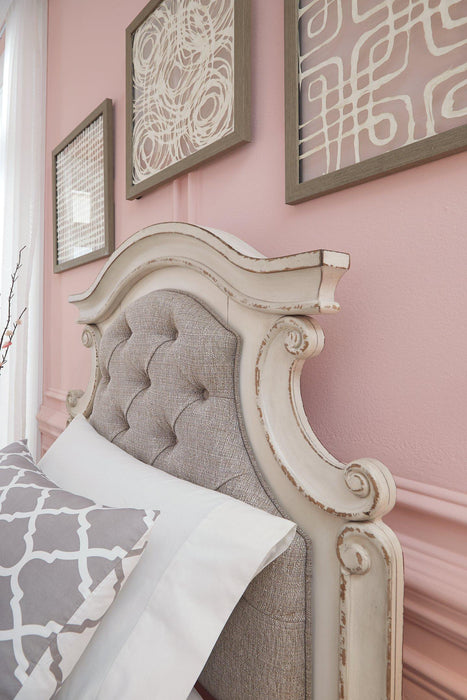 Realyn Upholstered Bed - Tony’s Furniture Store & Linen (GA) - Multi Location