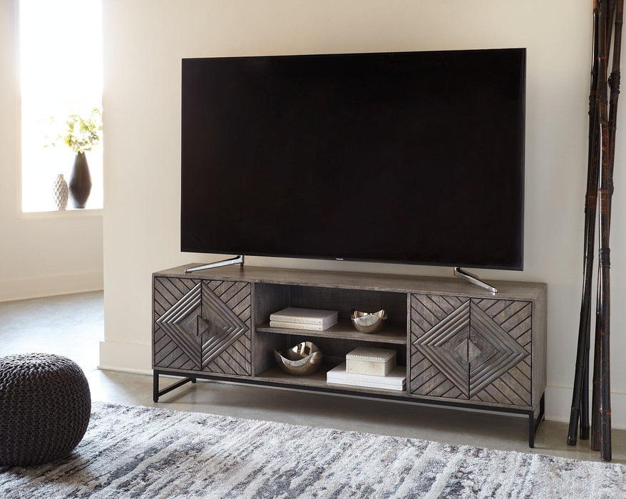 Treybrook Accent Cabinet - Tony’s Furniture Store & Linen (GA) - Multi Location