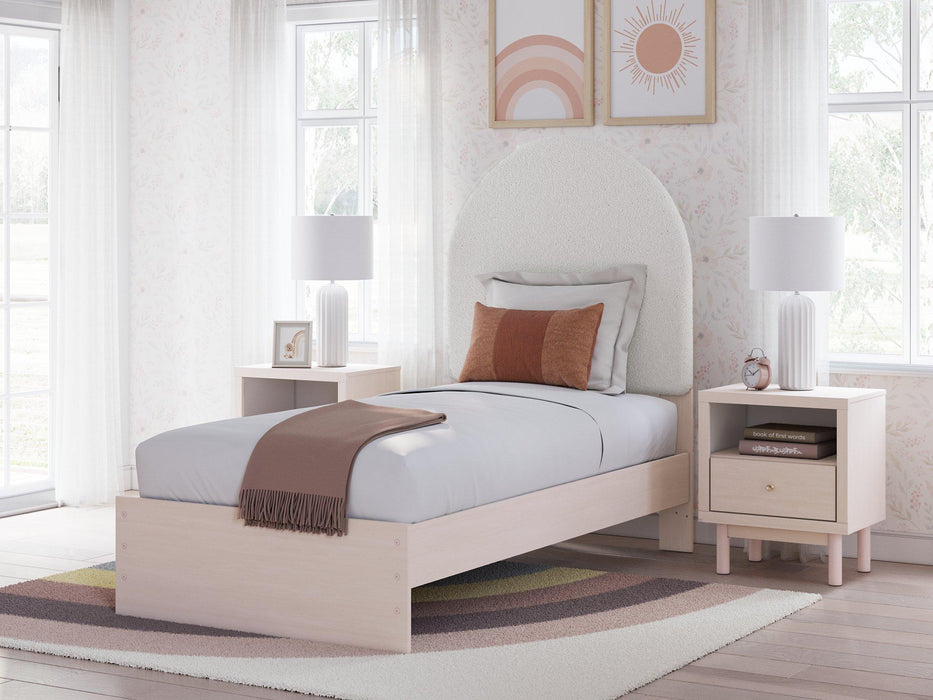 Wistenpine Upholstered Bed - Tony’s Furniture Store & Linen (GA) - Multi Location