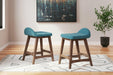 Lyncott Counter Height Bar Stool - Tony’s Furniture Store & Linen (GA) - Multi Location