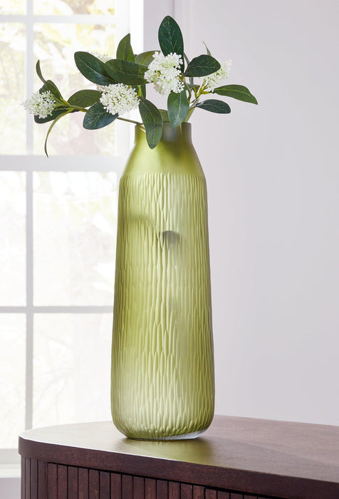 Scottyard Vase - Tony’s Furniture Store & Linen (GA) - Multi Location
