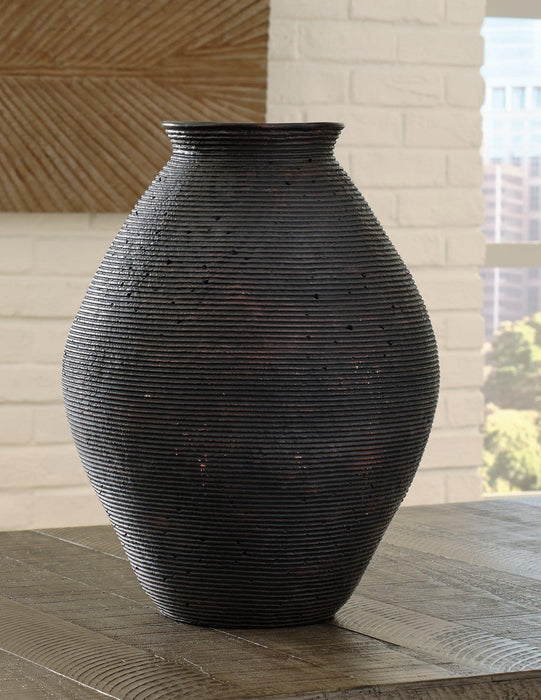Hannela Vase - Tony’s Furniture Store & Linen (GA) - Multi Location