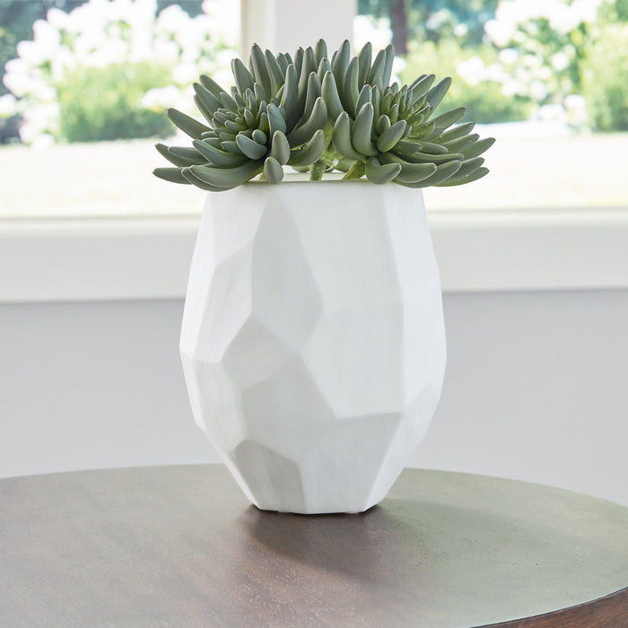 Karenton Vase - Tony’s Furniture Store & Linen (GA) - Multi Location