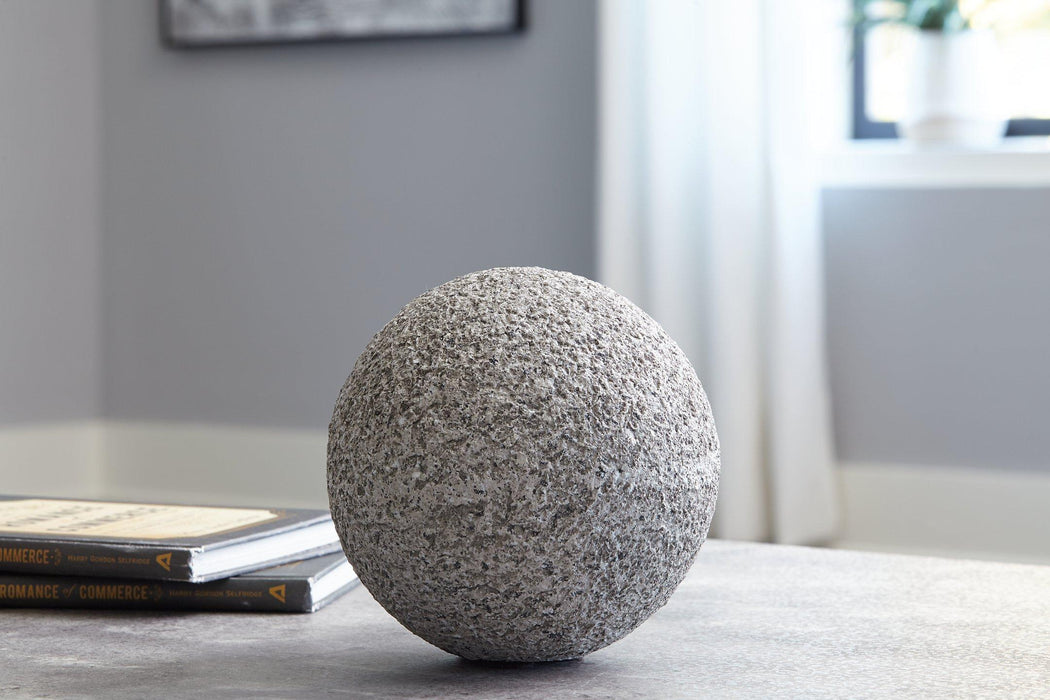 Chanlow Sculpture - Tony’s Furniture Store & Linen (GA) - Multi Location
