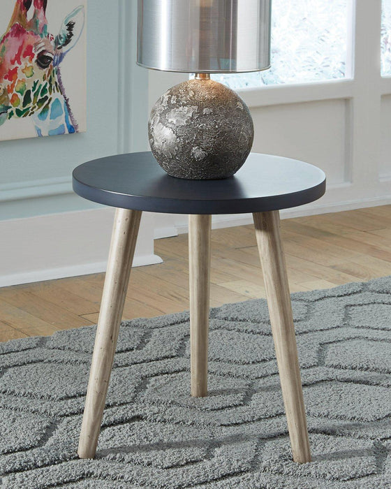 Fullersen Accent Table - Tony’s Furniture Store & Linen (GA) - Multi Location