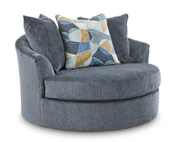 Maxon Place Oversized Swivel Accent Chair - Tony’s Furniture Store & Linen (GA) - Multi Location