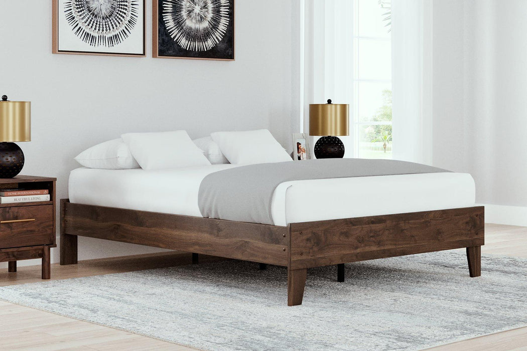 Calverson Panel Bed - Tony’s Furniture Store & Linen (GA) - Multi Location