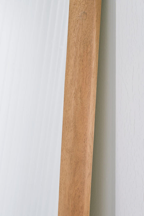 Dairville Floor Mirror - Tony’s Furniture Store & Linen (GA) - Multi Location