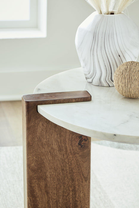 Isanti End Table - Tony’s Furniture Store & Linen (GA) - Multi Location
