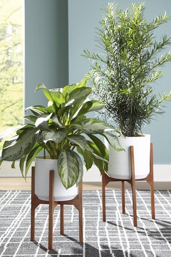 Dorcey Planter (Set of 2) - Tony’s Furniture Store & Linen (GA) - Multi Location