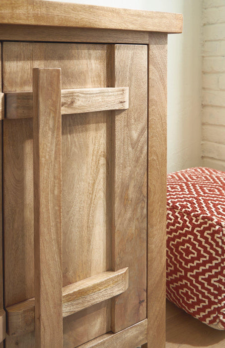 Dresor Accent Cabinet - Tony’s Furniture Store & Linen (GA) - Multi Location