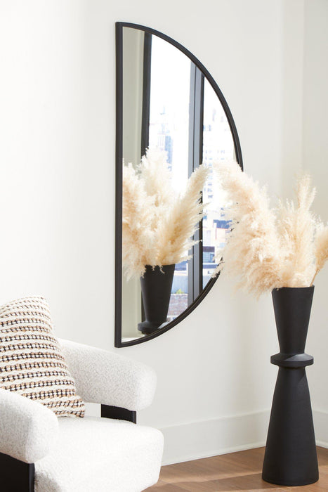 Denlow Accent Mirror - Tony’s Furniture Store & Linen (GA) - Multi Location