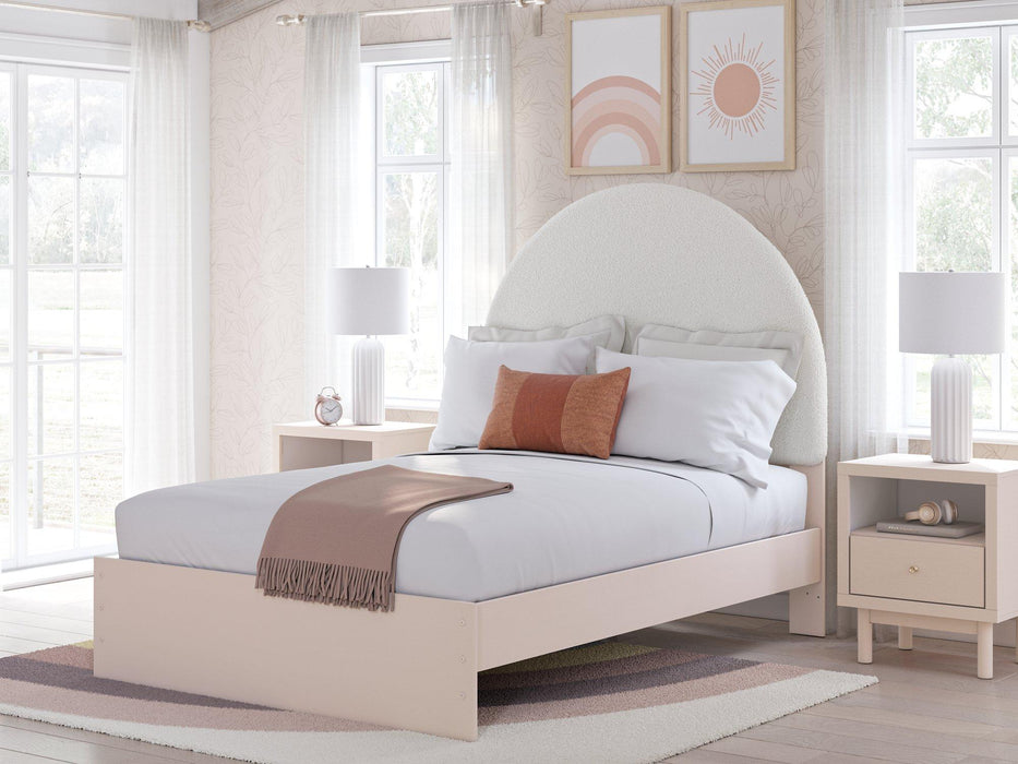 Wistenpine Upholstered Bed - Tony’s Furniture Store & Linen (GA) - Multi Location