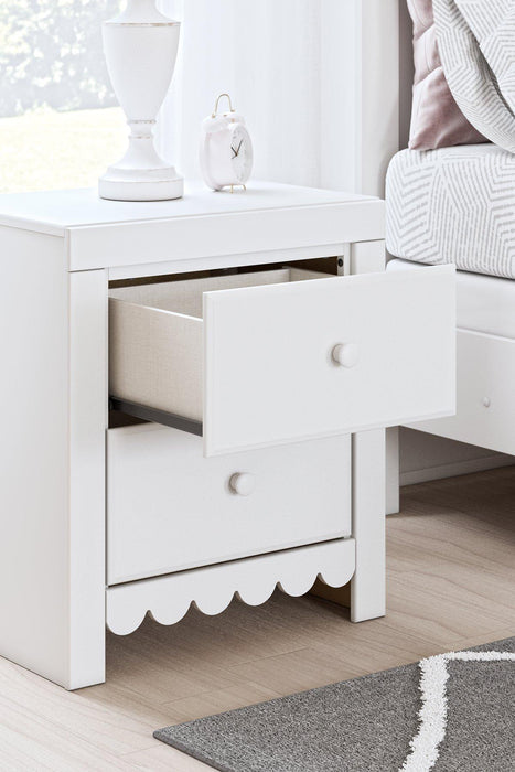 Mollviney Nightstand - Tony’s Furniture Store & Linen (GA) - Multi Location