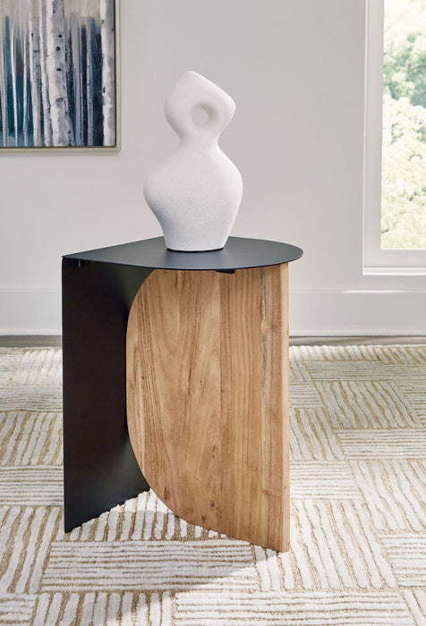Ladgate Accent Table - Tony’s Furniture Store & Linen (GA) - Multi Location