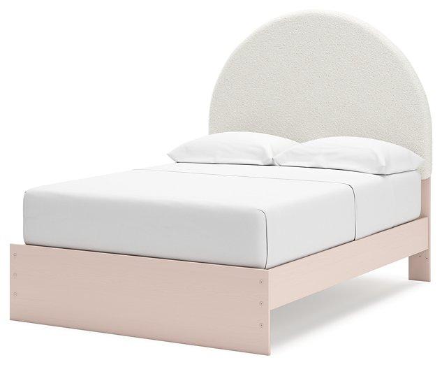 Wistenpine Upholstered Bed - Tony’s Furniture Store & Linen (GA) - Multi Location